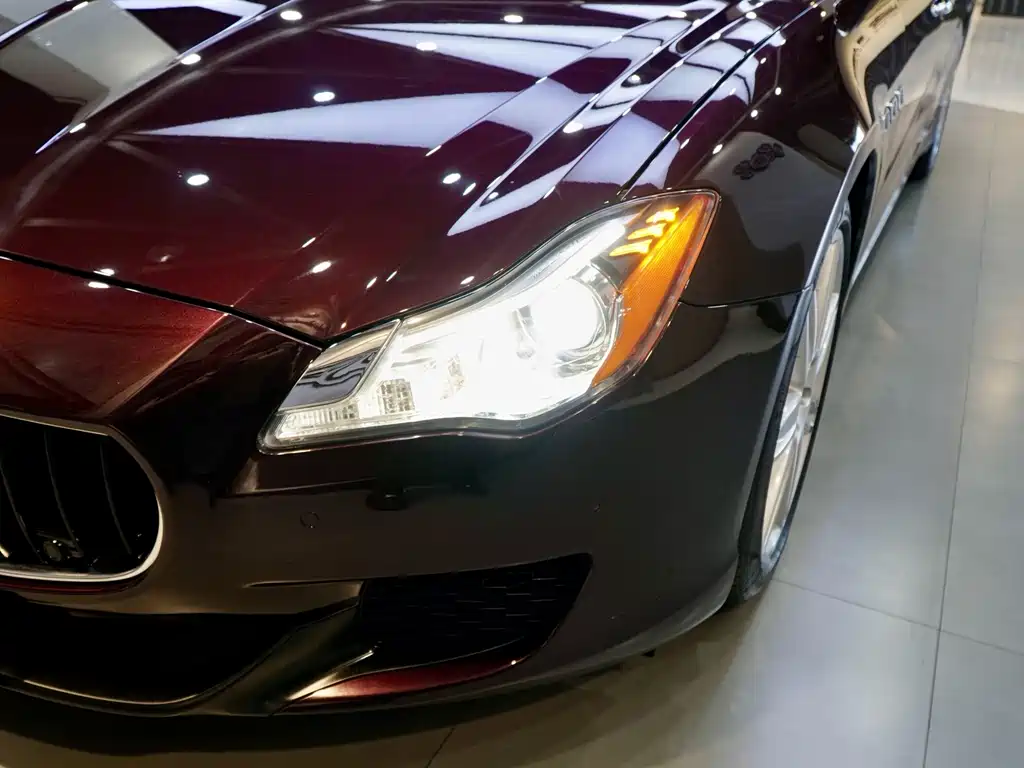 Maserati Quattroporte — миниатюра 21