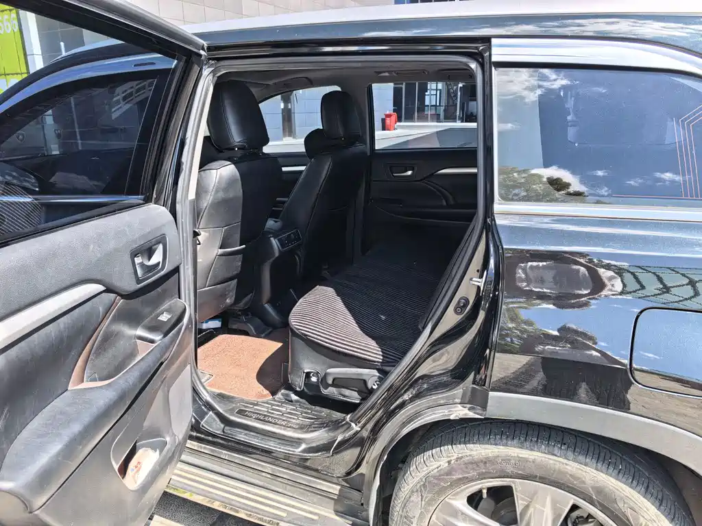 Toyota Highlander — миниатюра 15