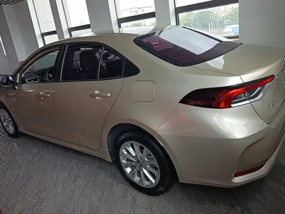 Toyota Corolla — миниатюра 3