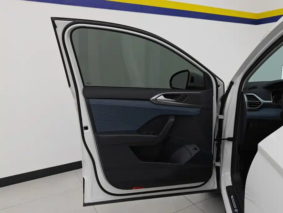 Volkswagen Tharu — миниатюра 7