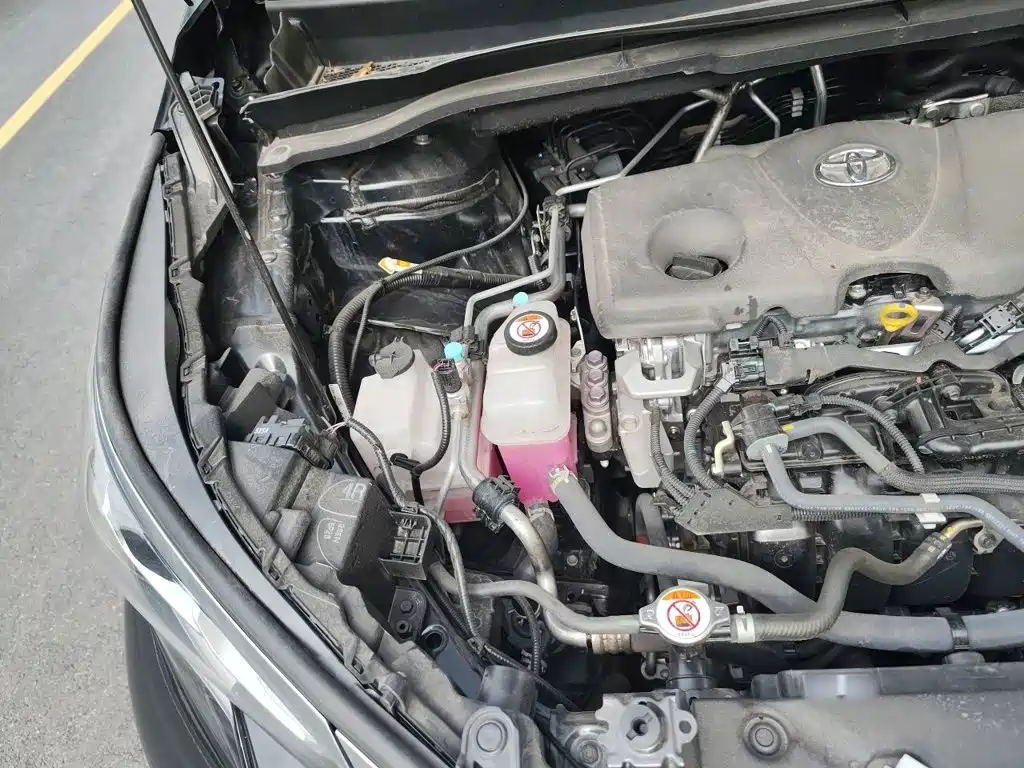Toyota Sienna — миниатюра 21