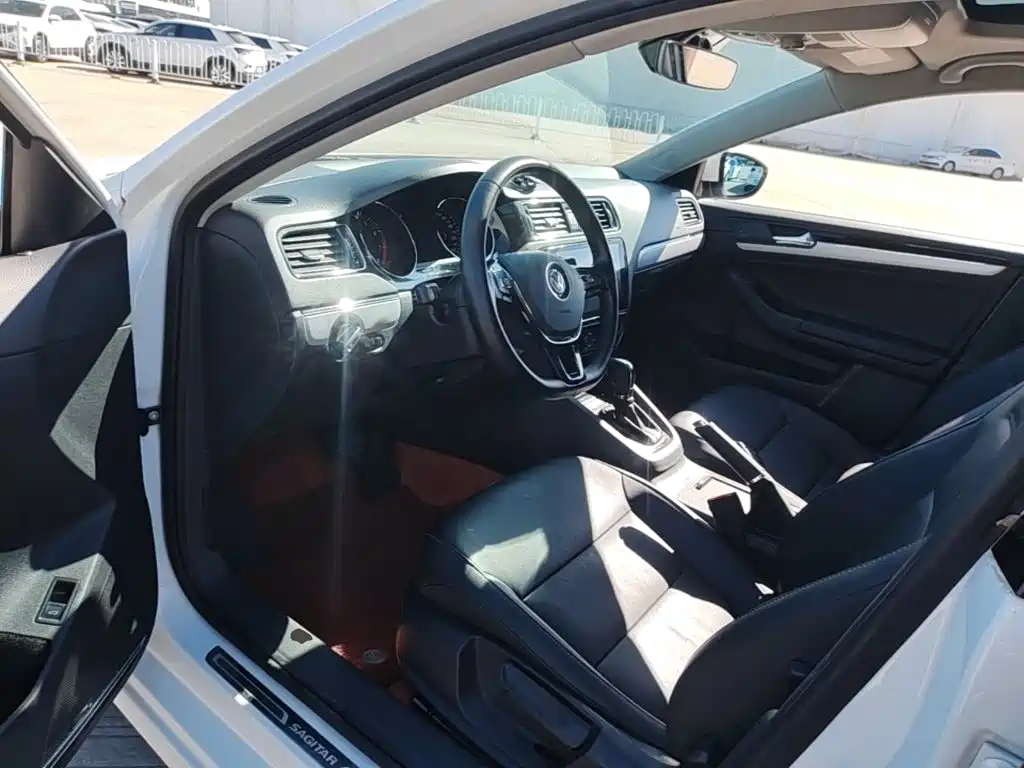 Volkswagen Sagitar — миниатюра 16