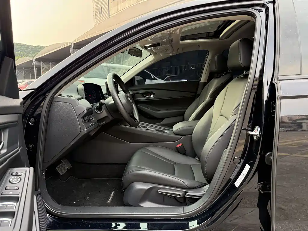 Honda Accord — миниатюра 9