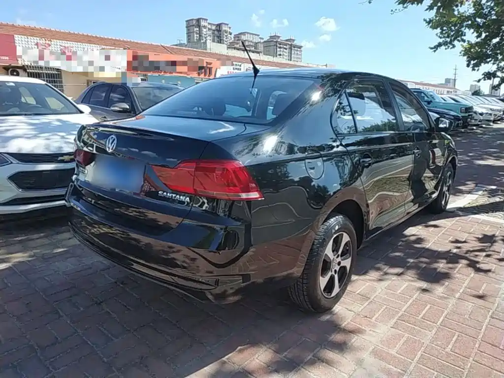 Volkswagen Santana — миниатюра 7