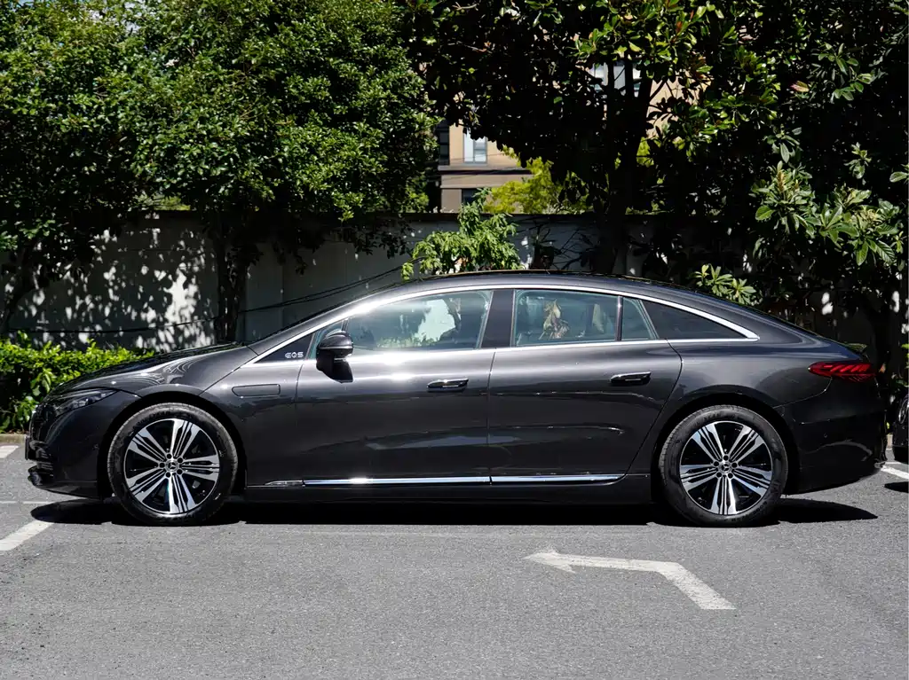 Mercedes-Benz EQS 2023 450+