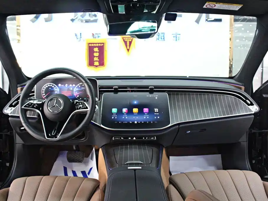 Mercedes-Benz E-Class E 2024 E 300 L Fashion