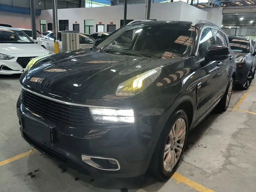 Lynk & Co 01 — миниатюра 2