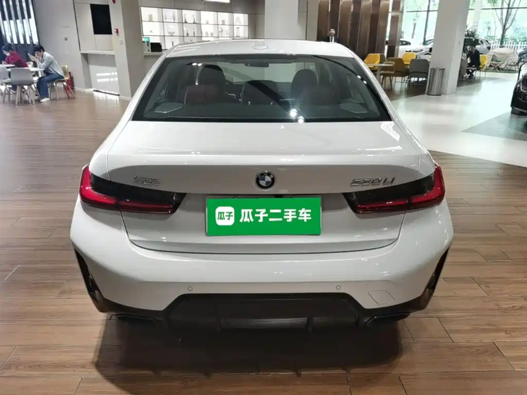 BMW 3 Series - фото 6