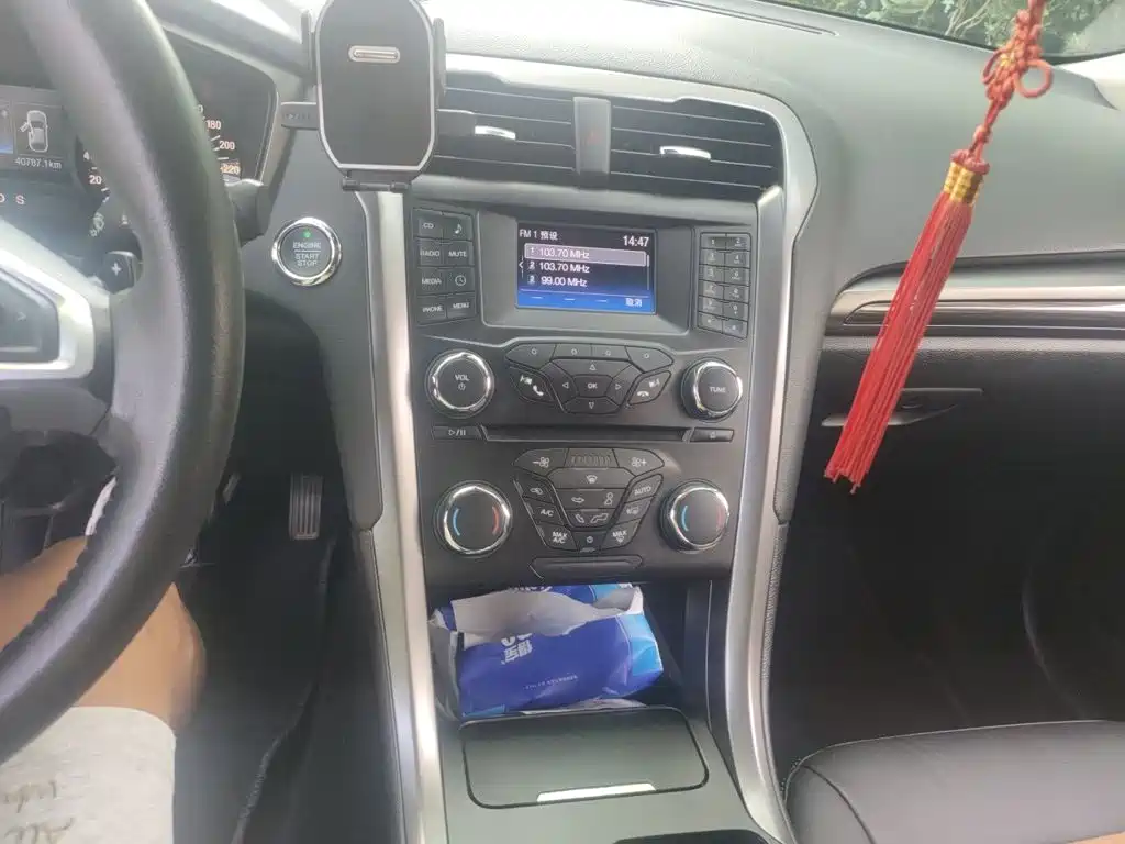 Ford Mondeo — миниатюра 10
