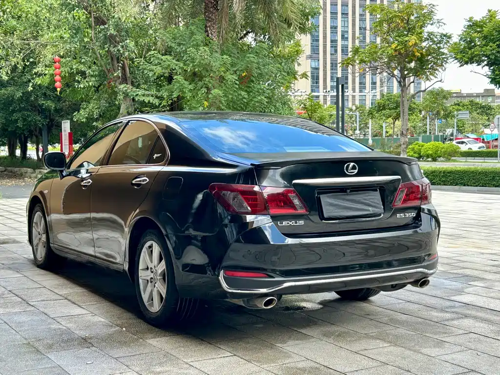 Lexus ES — миниатюра 4