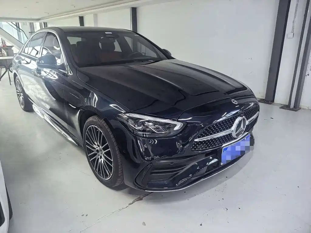 Mercedes-Benz C-Class — миниатюра 3