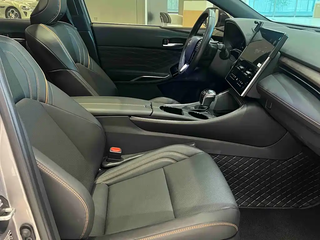 Toyota Avalon — миниатюра 8