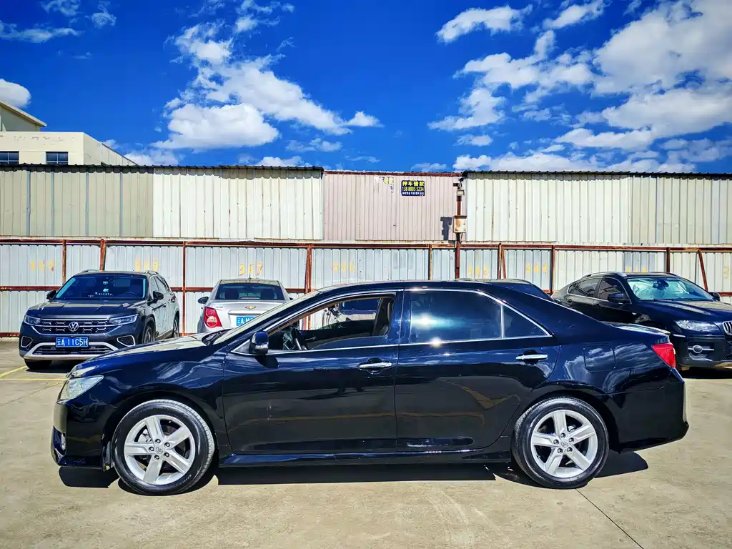 Toyota Camry — миниатюра 7