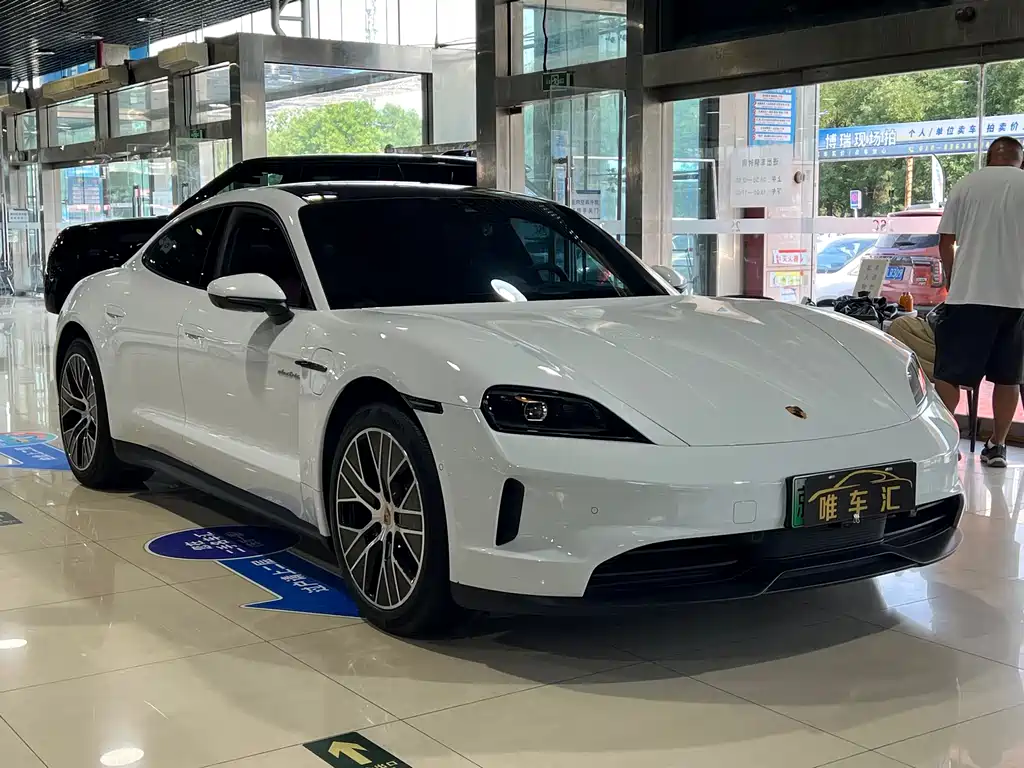 Porsche Taycan 2024 Taycan 4