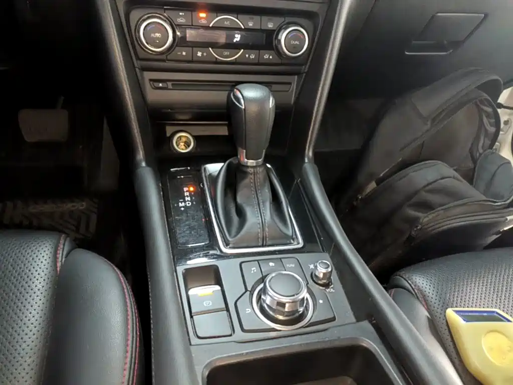 Mazda 3 Axela — миниатюра 14