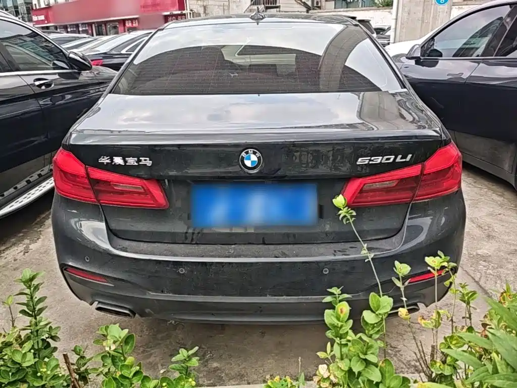BMW 5 Series — миниатюра 6