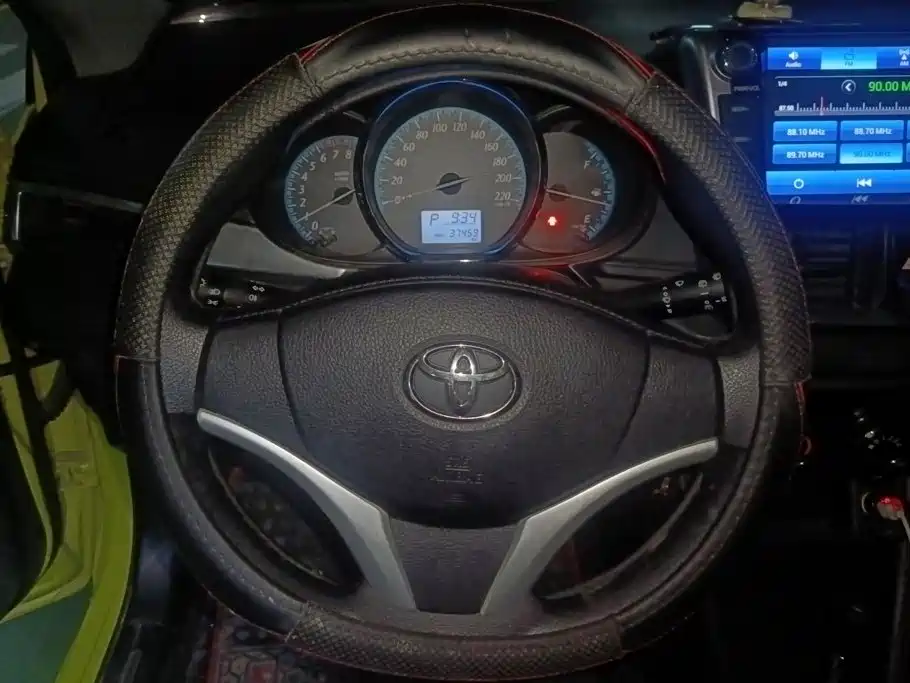 Toyota Yaris L — миниатюра 15