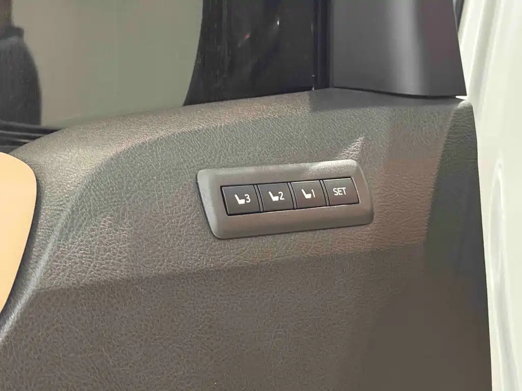 Toyota Alphard 2012 3.5L Luxury