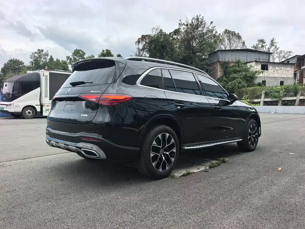 Mercedes-Benz GLC — миниатюра 12