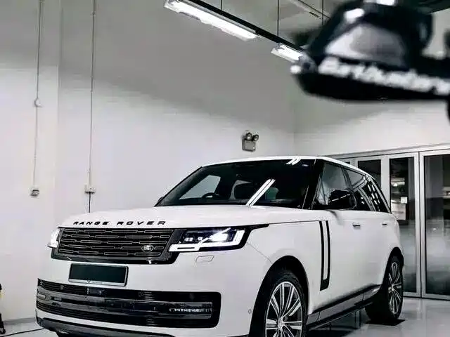 Land Rover Range Rover 2026 3.0 L6 400PS AB