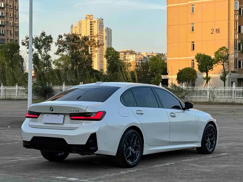 BMW 3 Series — миниатюра 13