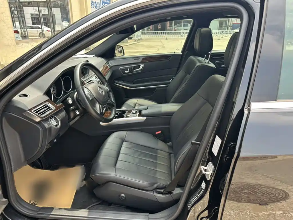 Mercedes-Benz E-Class — миниатюра 14
