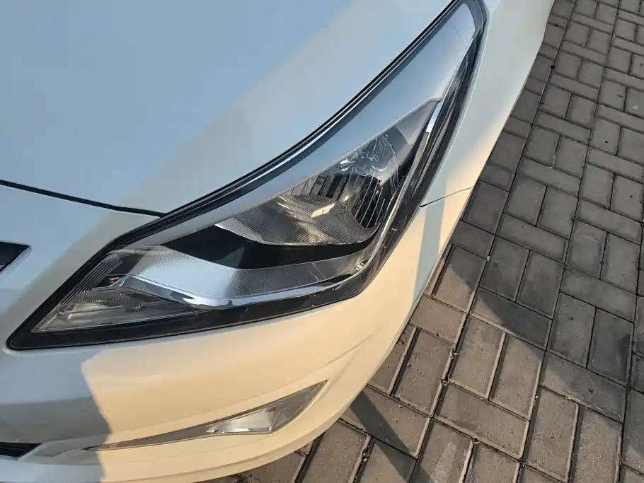Hyundai Verna — миниатюра 5