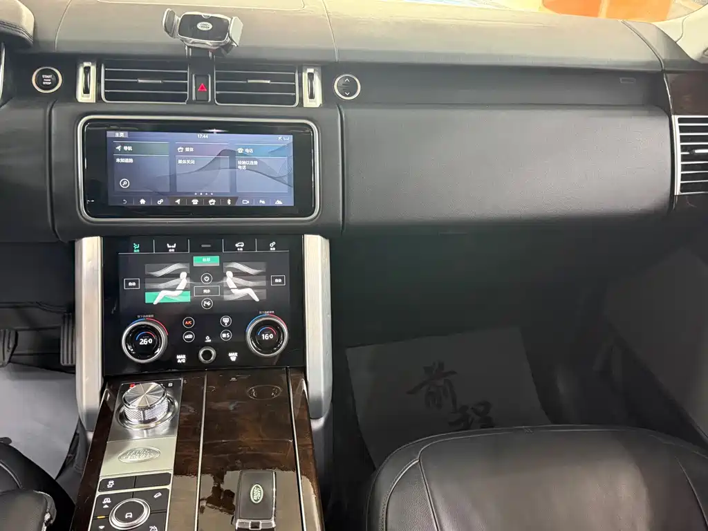 Land Rover Range Rover — миниатюра 11