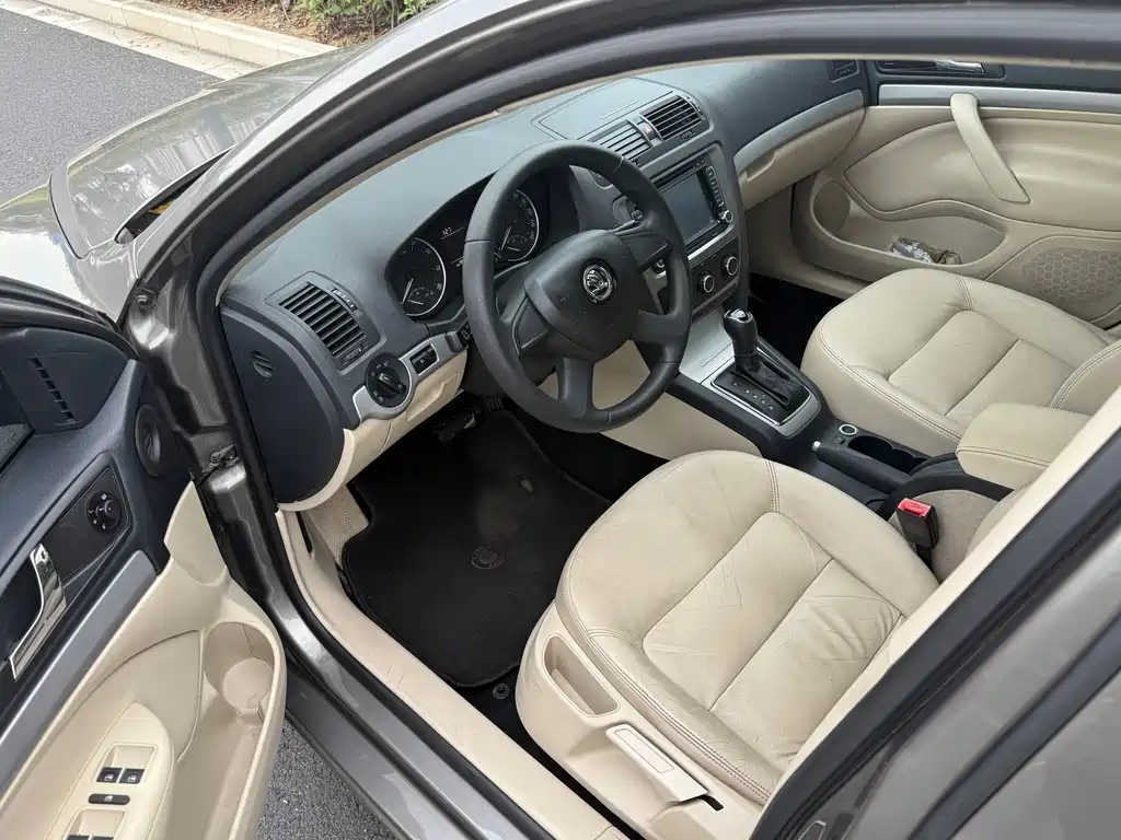 Skoda Octavia — миниатюра 4