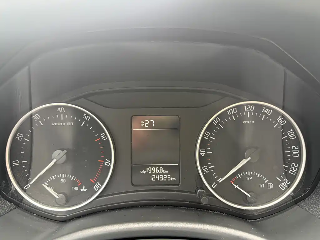 Skoda Octavia — миниатюра 7