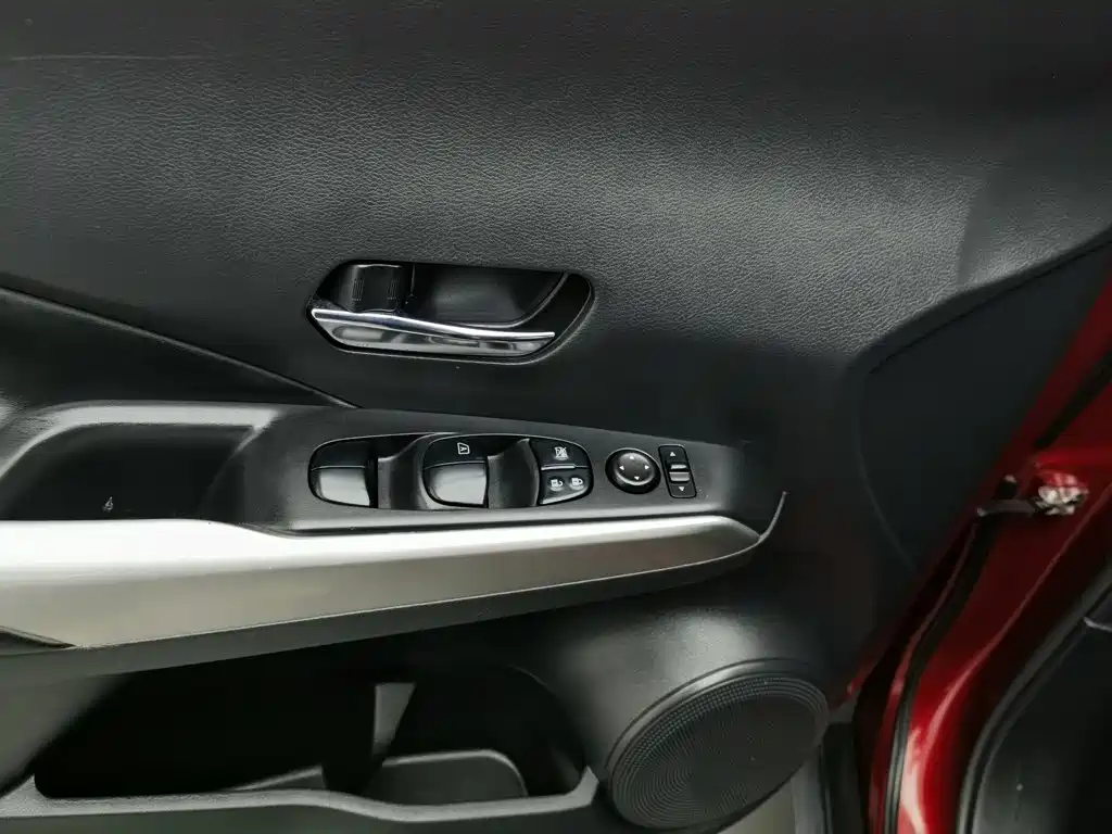 Nissan Kicks — миниатюра 9