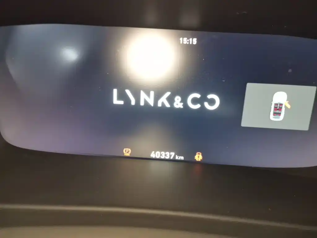 Lynk & Co 06 EM-P — миниатюра 12