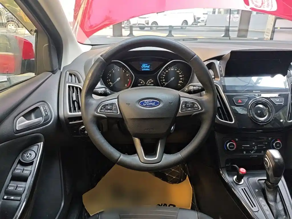 Ford Focus — миниатюра 11