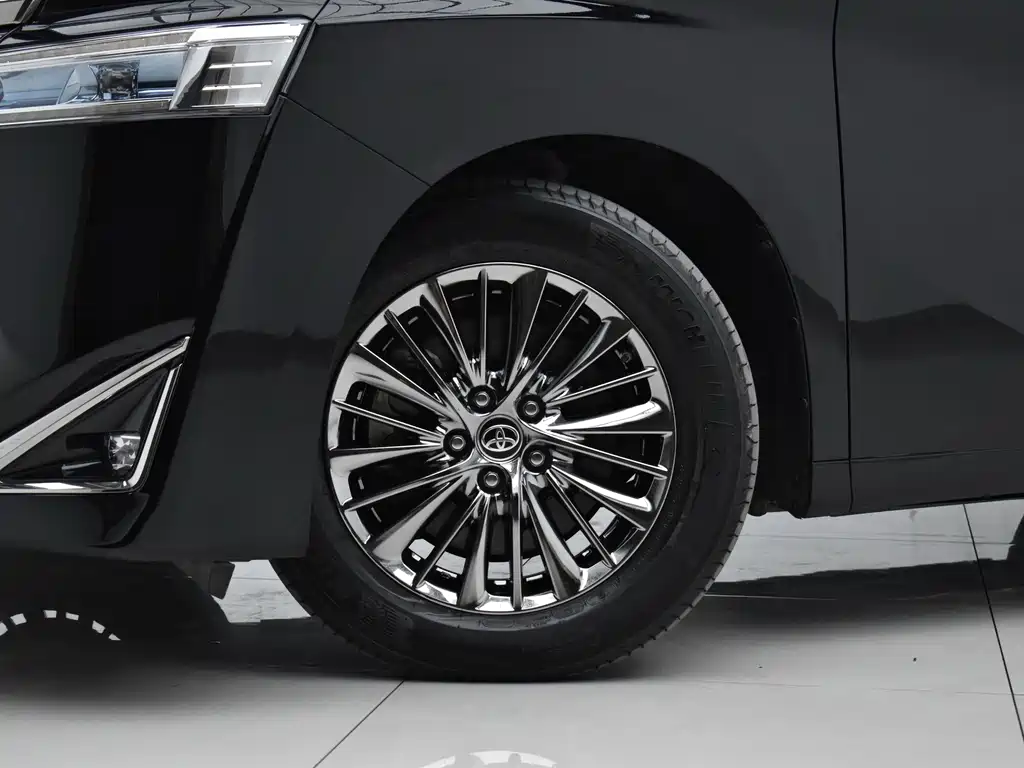 Toyota Vellfire — миниатюра 6
