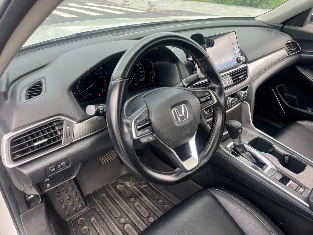Honda Accord — миниатюра 20