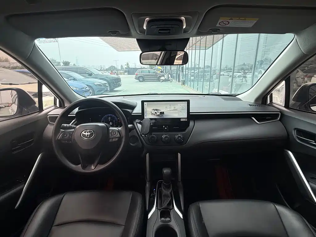 Toyota Corolla Cross — миниатюра 6
