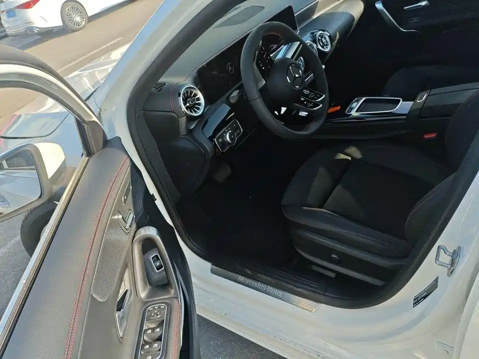 Mercedes-Benz A-Class — миниатюра 2