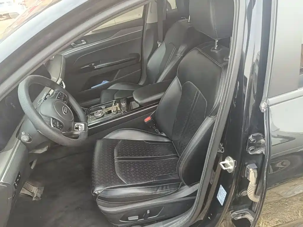 Kia K5 — миниатюра 15