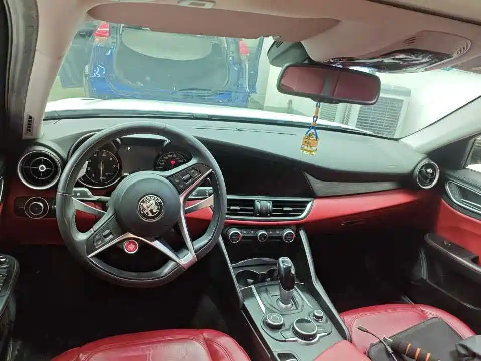 Alfa Romeo Giulia — миниатюра 5