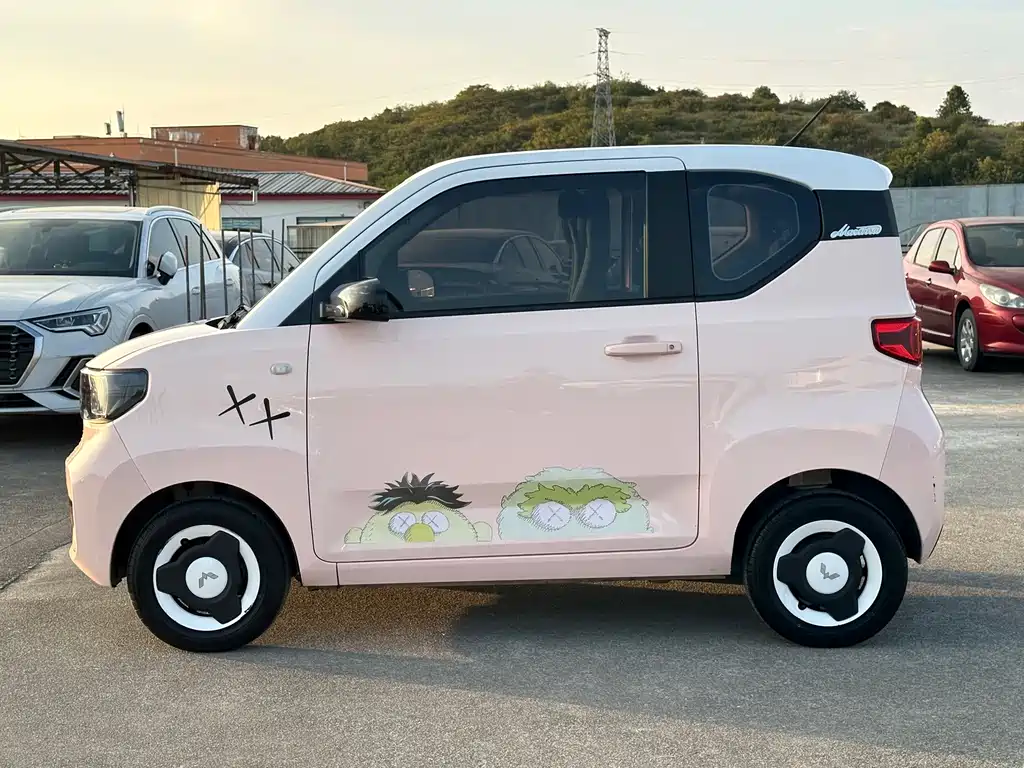 Wuling MINIEV — миниатюра 4