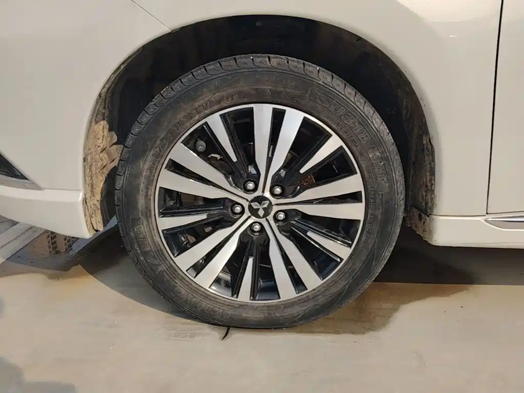 Mitsubishi Outlander — миниатюра 23