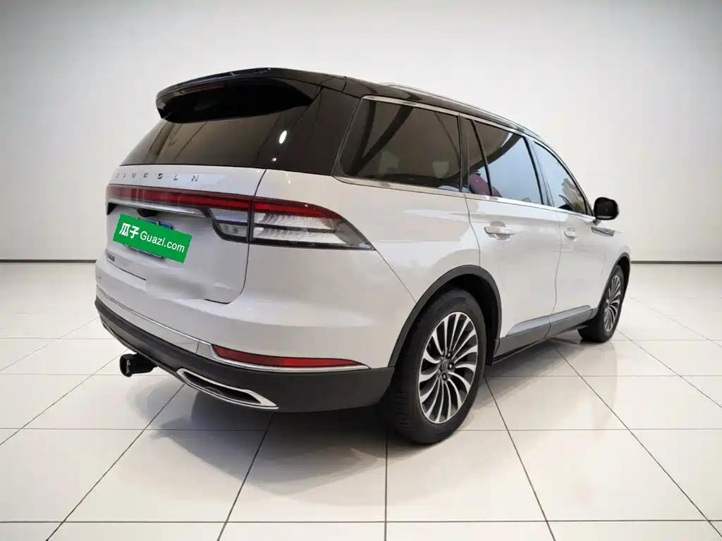 Lincoln Aviator — миниатюра 4