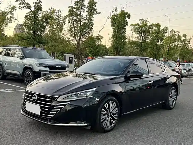 NISSAN TEANA