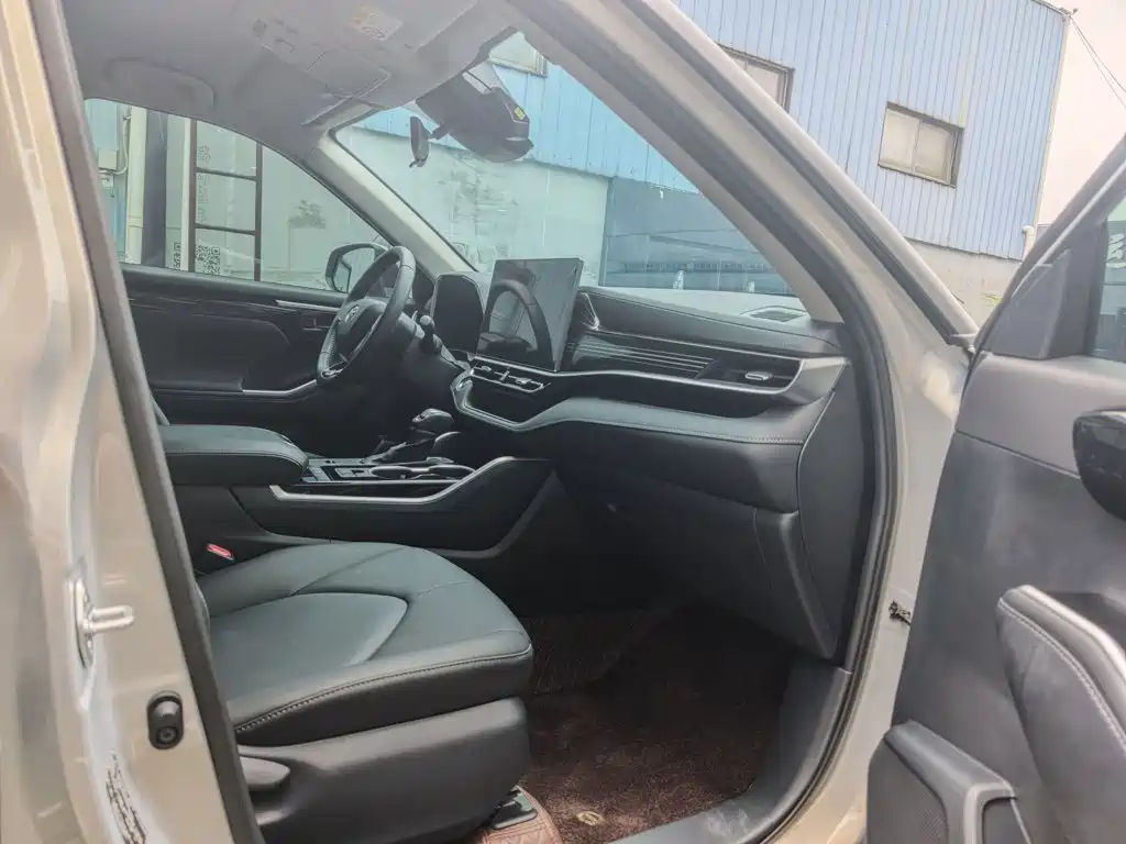 Toyota Highlander — миниатюра 15