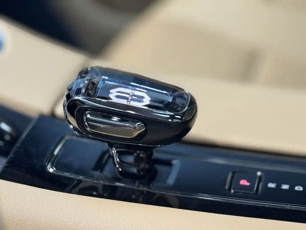 AITO ASK THE WORLD M5