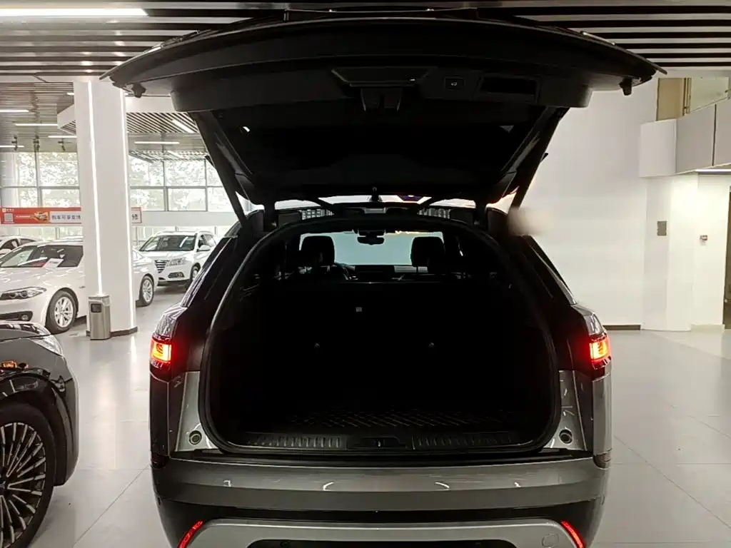 Land Rover Velar — миниатюра 19