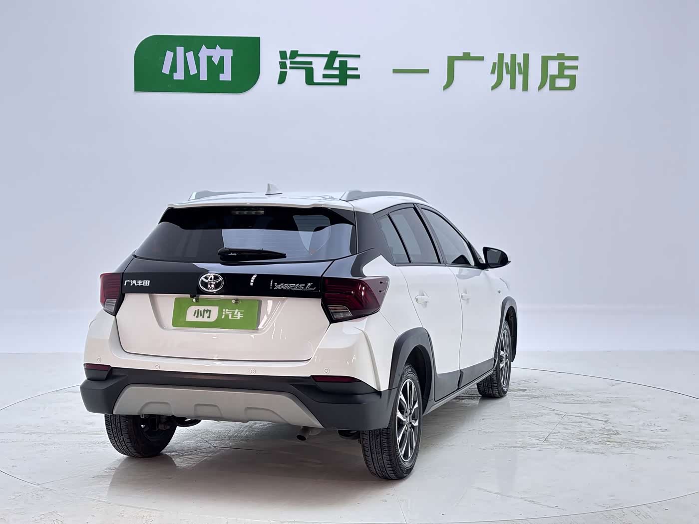 Toyota YARiS L Zhi Xuan 1.5 л 2022 г. Белый, пробег 13000 км