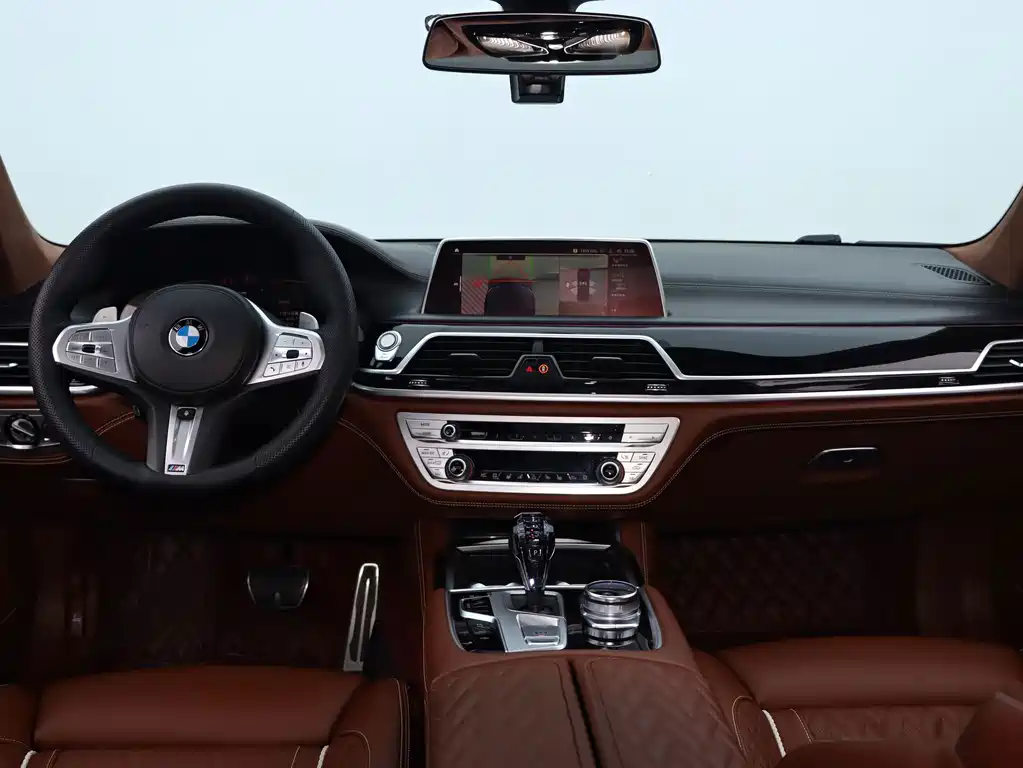 BMW 7 Series — миниатюра 7