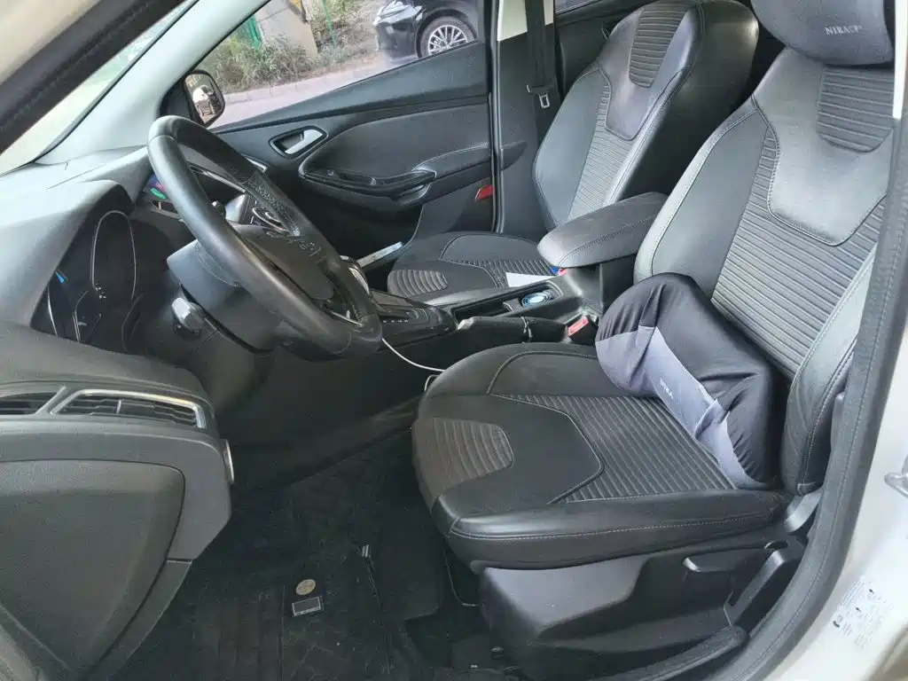 Ford Focus — миниатюра 8
