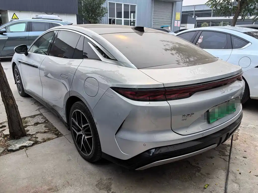BYD Han L — миниатюра 10